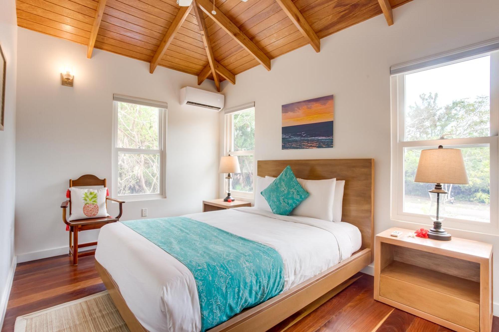 Naia Resort And Spa Placencia Екстериор снимка