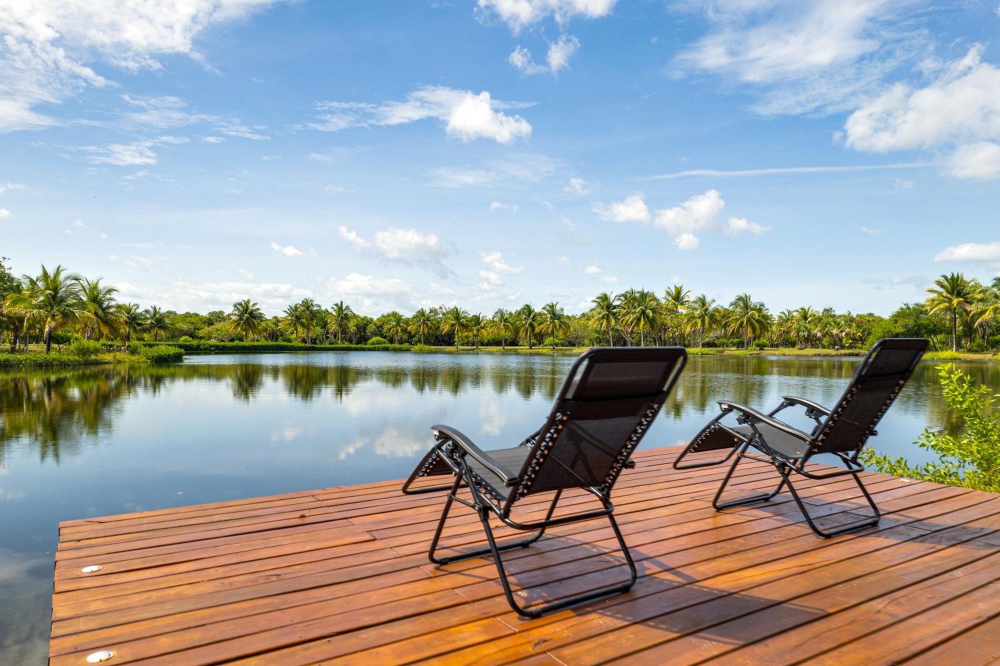 Naia Resort And Spa Placencia Екстериор снимка