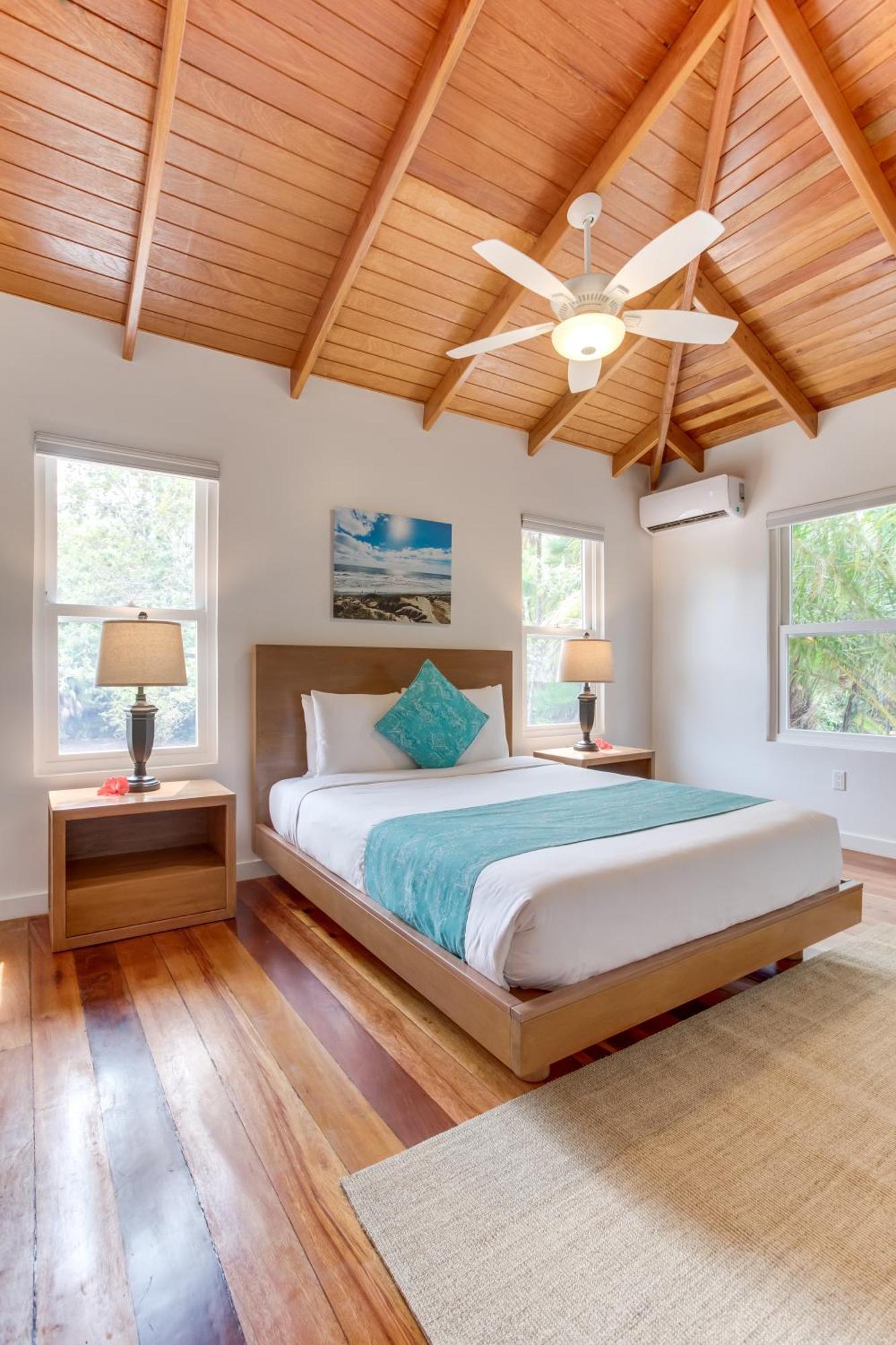 Naia Resort And Spa Placencia Екстериор снимка