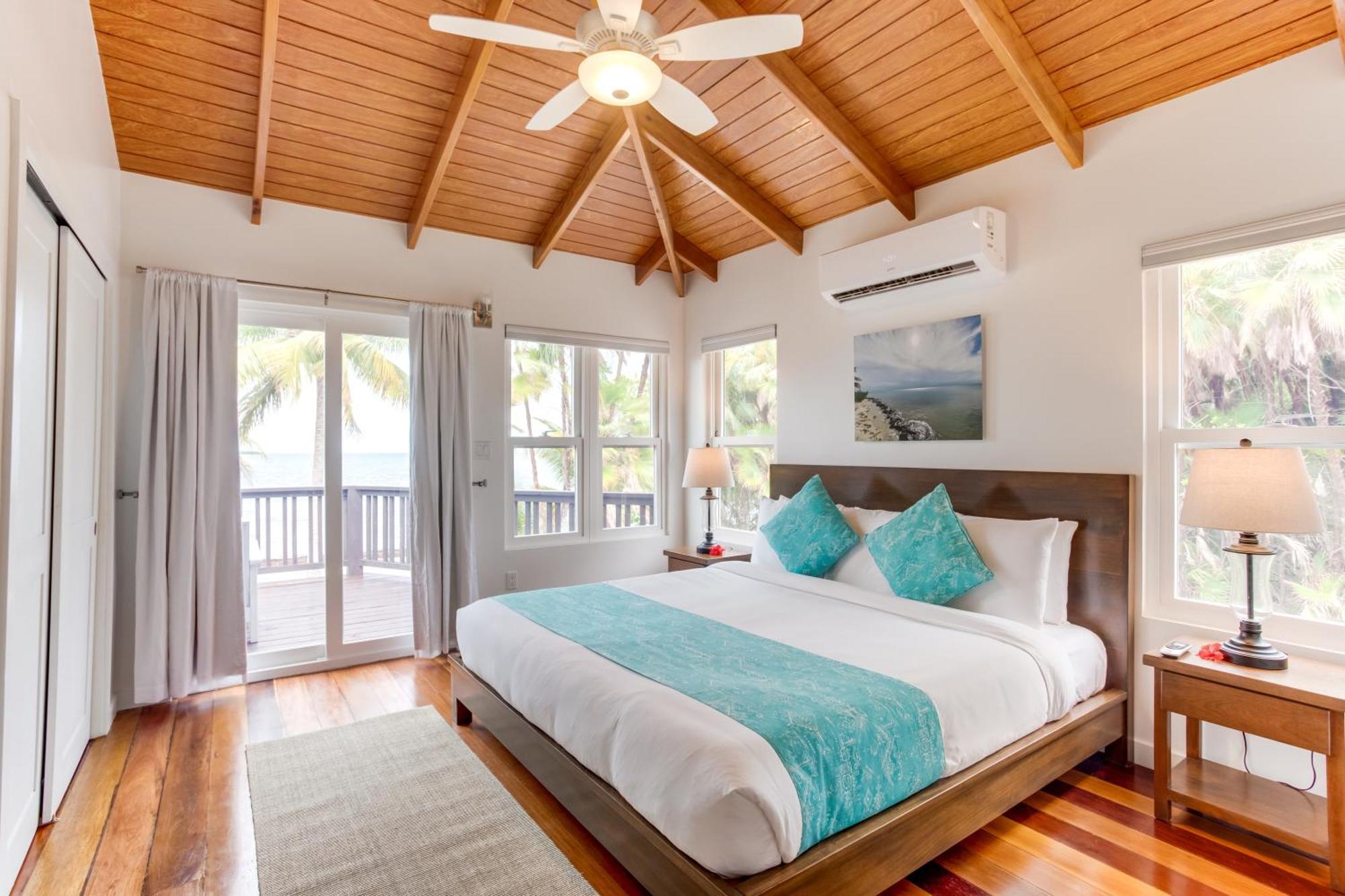 Naia Resort And Spa Placencia Екстериор снимка