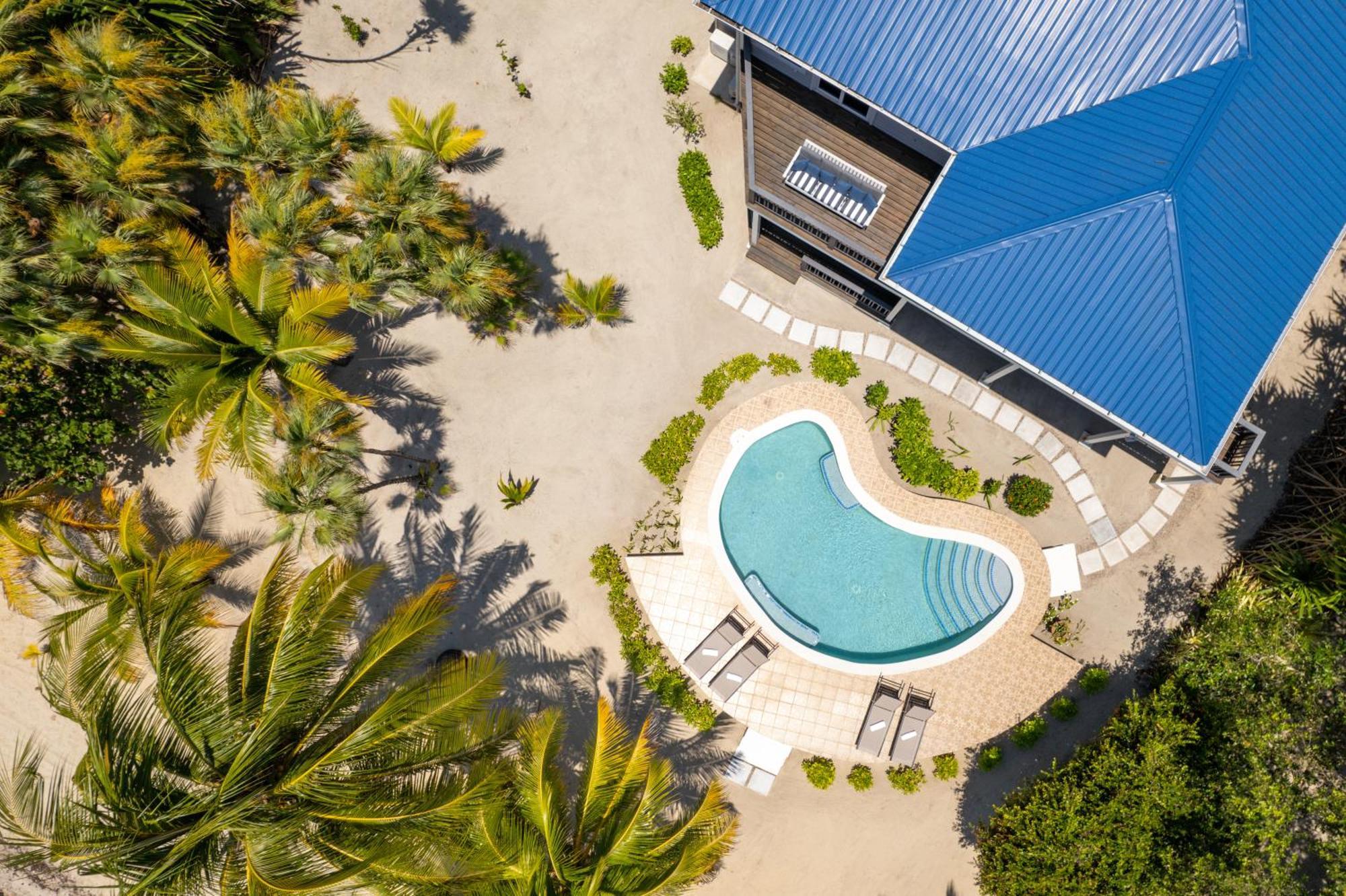 Naia Resort And Spa Placencia Екстериор снимка